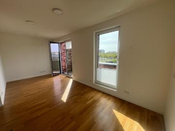Exklusive neuwertige 3 Zimmer Wohnung mit schönem Balkon von PRIVAT!