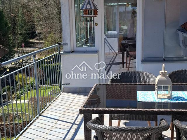 Exklusive, sonnige, aussergewöhnliche 5 Zimmer Dachgeschosswohnung am Waldrand