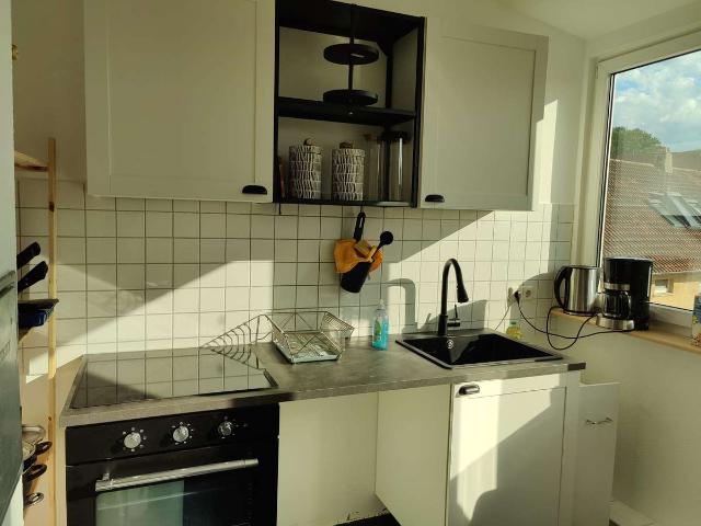 Schöne, sanierte 2 Zimmer Dachgeschosswohnung mit EBK in Neckarstadt West, Mannheim
