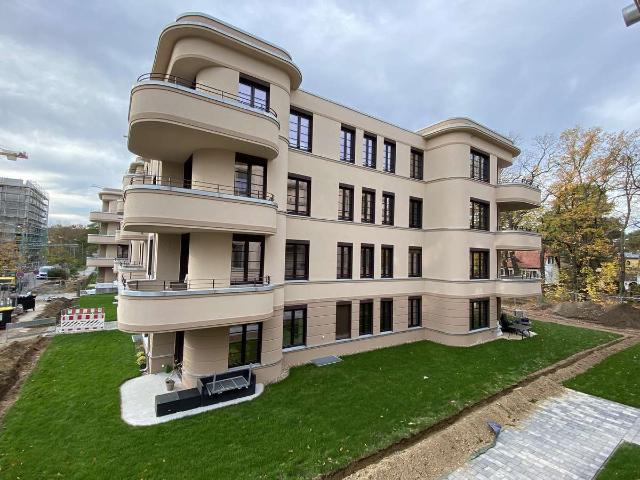 Exklusive sehr ruhige 3 Zimmer Wohnung mit EBK, Balkon, TG & Wallbox in Babelsberg–nahe Griebnitzsee