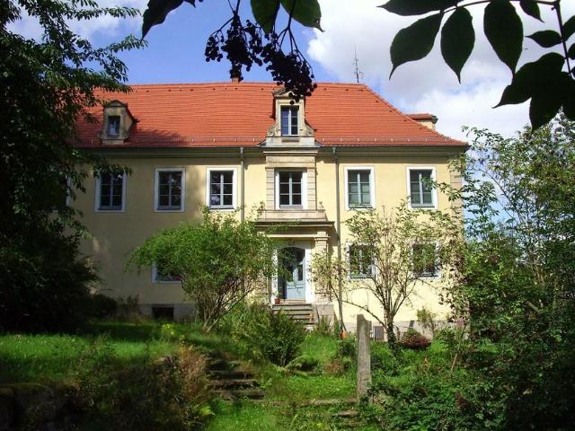 Exklusive Stadtvilla mit Parkanlage und Elbtalblick