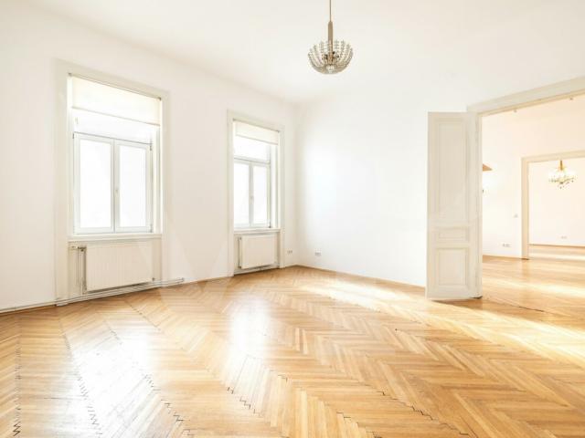 Exklusive Stilaltbauwohnung im Dritten