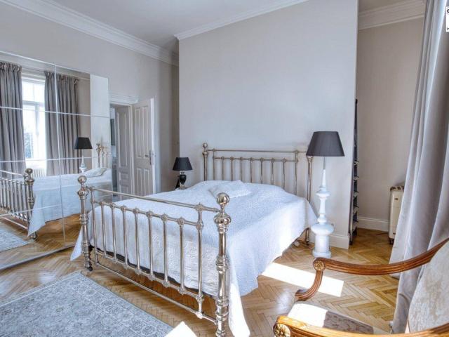Exklusive Stilaltbauwohnung in begehrter Döblinger Cottage Lage. Sehr interessanter Preis!
