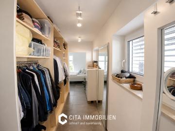 Exklusive 2,5 Zimmer Penthouse Maisonette mit Dachterrasse & Stellplatz in Frankfurt Preungesheim