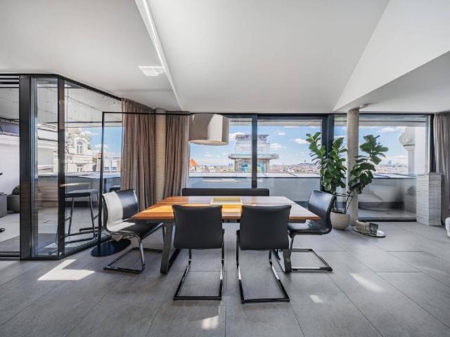 Exklusive Penthouse Maisonette mit Panoramablick – Direkt am Haus des Meeres!