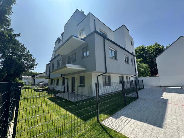 Projekt Leopold: Exklusive Dachterrassenwohnung unverbaubarer Fernblick traumhafte südseitige, lichtdurchflutete, 3 großzügige Zimmer 2. DG – Premiumlage Grünblick Süd Ost West Ausrichtung Luxusbad mit Badewanne und Dusche