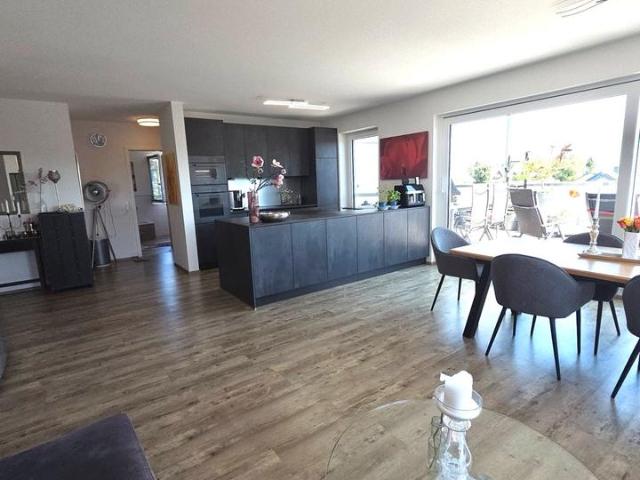 Exklusive Penthouse Wohnung mit Fernblick & Dachterrasse