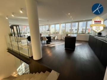 Exklusive Penthouse Wohnung & New York Style im Untergeschoss