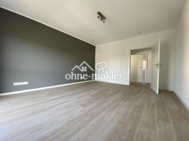 Exklusive Penthousewohnung mit großer Dachterrasse, EBK & Garage in Marburg Cappel