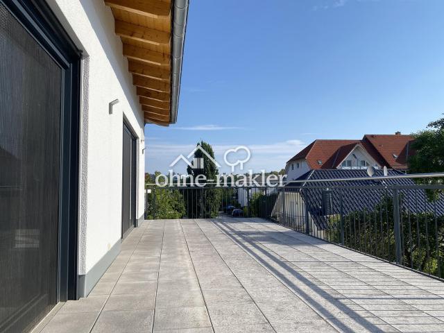 Exklusive Penthousewohnung mit großer Dachterrasse, EBK & Garage in Marburg Cappel