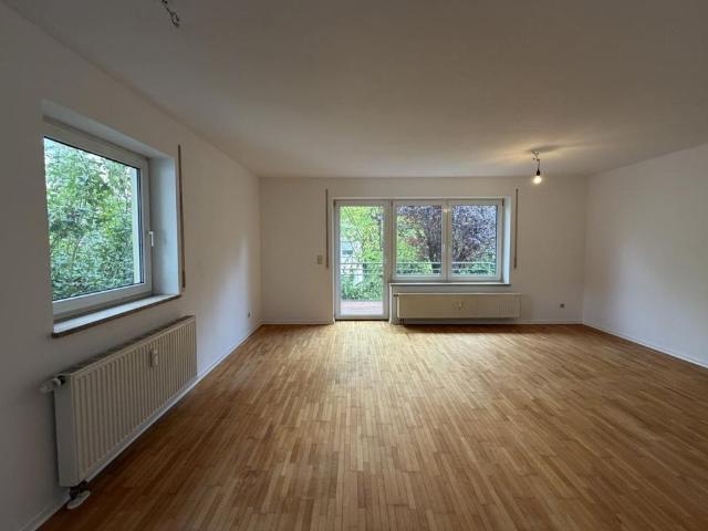 Exklusive Wohnqualität in bester Stadtlage – 2 Zimmer Wohnung im 1. OG mit Balkon & Stellplatz