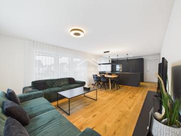 Exklusive Wohnung mit High End Küche, Balkon & zwei Nasszellen