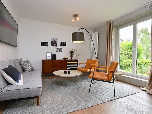 Exklusive Wohnung mit Reinigungsservice in toller Halbhöhenlage in Stuttgart Nord
