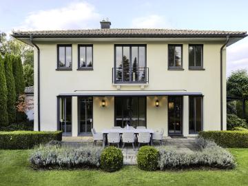 EXKLUSIVE TOSKANA VILLA SÜDLICH VON GRÜNWALD – WOHNEN WIE IM URLAUB