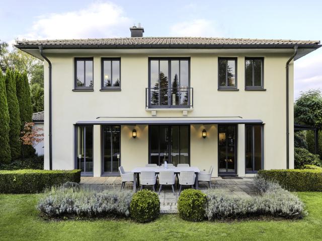 EXKLUSIVE TOSKANA VILLA SÜDLICH VON GRÜNWALD – WOHNEN WIE IM URLAUB