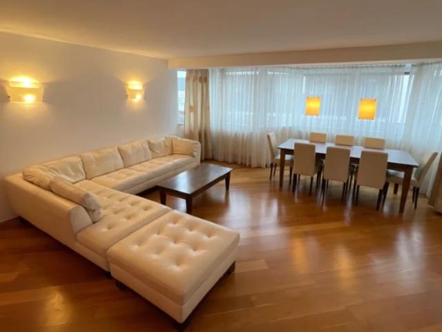 Exklusive, teilmöblierte 3 Zimmer Wohnung mit Terrasse, Garage und Freistellplatz im Stadtzentrum Ried