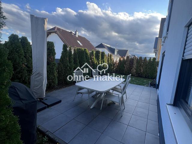 Exklusive Terrassen Wohnung mit ca. 50 qm Garten