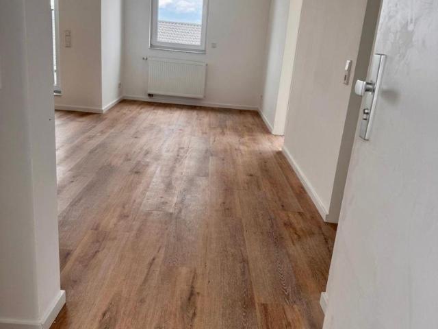 Exklusive und helle 3 Zimmer Wohnung im 6. Obergeschoss – Hafen Offenbach
