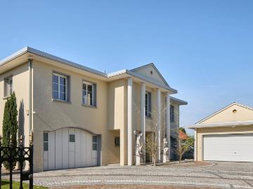 Haus zum Verkauf in 6972 - Heizung, Parkplatz