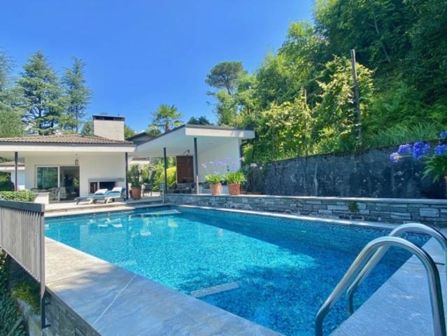 Exklusive Villa mit atemberaubender 180° Seepanoramasicht und absoluter Privatsphäre