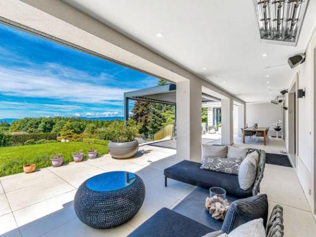 Exklusive Villa mit Aussicht, Pool und absoluter Ruhe