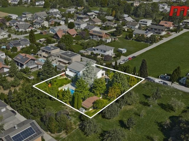 EXKLUSIVE VILLA MIT PRIVATPARK & POOL – NÜZIDERS