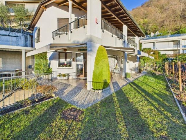 Villa esclusiva con vista lago