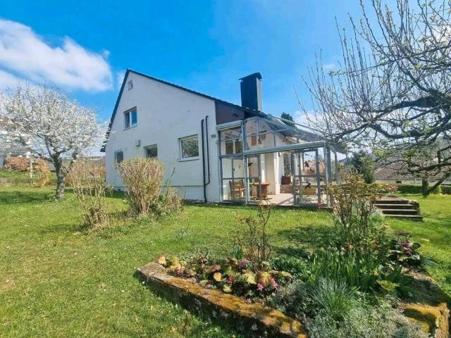 Exklusive Villa mit 1.263 m² Grundstück inkl. 3 Bauplätze