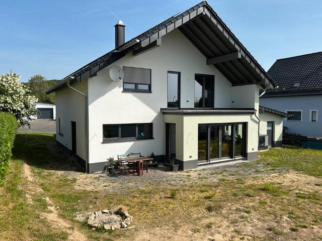 Exklusiver Neubau in der idyllischen Vulkaneifel Provisionsfrei!
