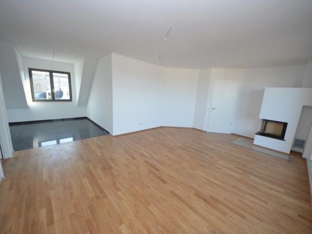 Exklusiver Neubau mit Balkon/PARKETT/Fußbodenheizung auf dem Kaßberg!