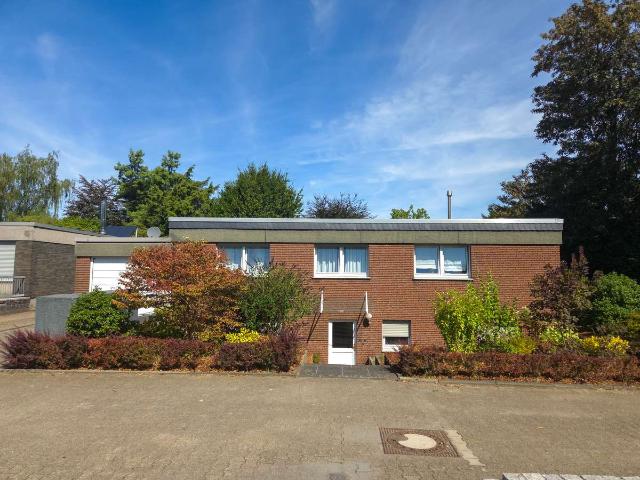 Exklusiver Bungalow mit Einlieger in Bestlage, Doppelgarage