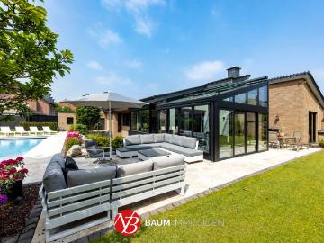 Exklusiver Bungalow mit Süd West Garten, Außenpool sowie Großgarage für 2 3 Pkw´s im Stadionviertel