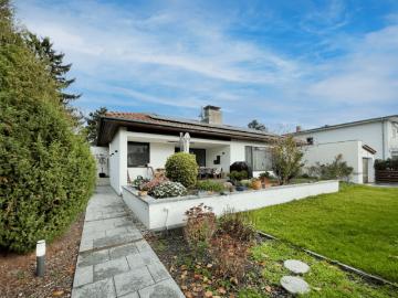 Exklusiver Bungalow: Wohlfühloase im Grünen