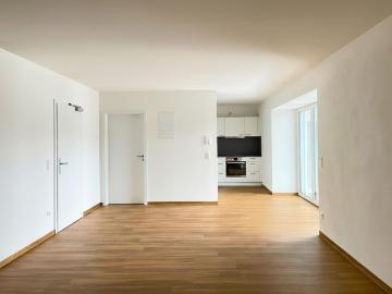 Exklusiver Erstbezug Neubau: Vollständig barrierefreie 2 Zimmer Wohnung mit Balkon und Stellplatz