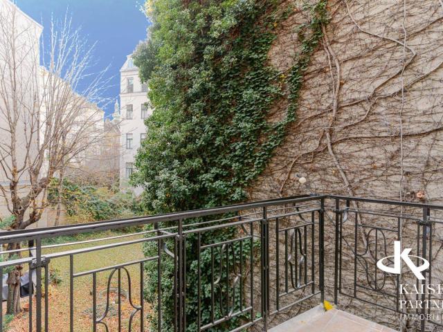 Exklusiver Stilaltbau mit 2 Balkonen im vormaligen Palais Fischer, ruhige Lage, gleich beim Karlsplatz!