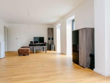 Exklusiver und moderner Wohntraum mit Garten!