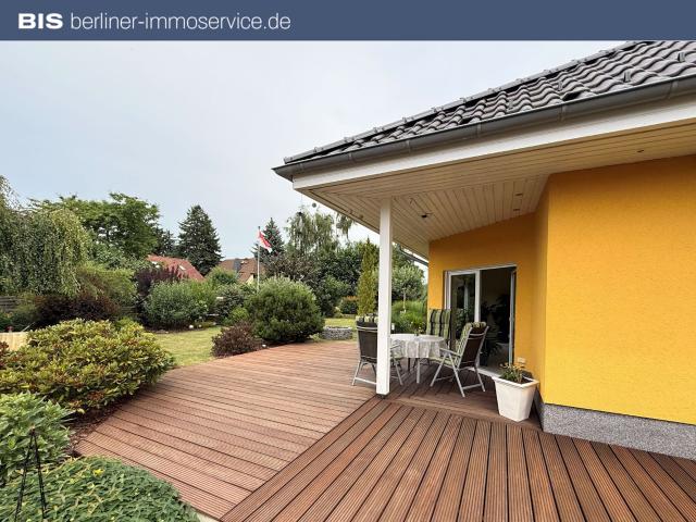Exklusiver Wohnkomfort auf einer Ebene auf Traumgrundstück in Vogelsdorf!