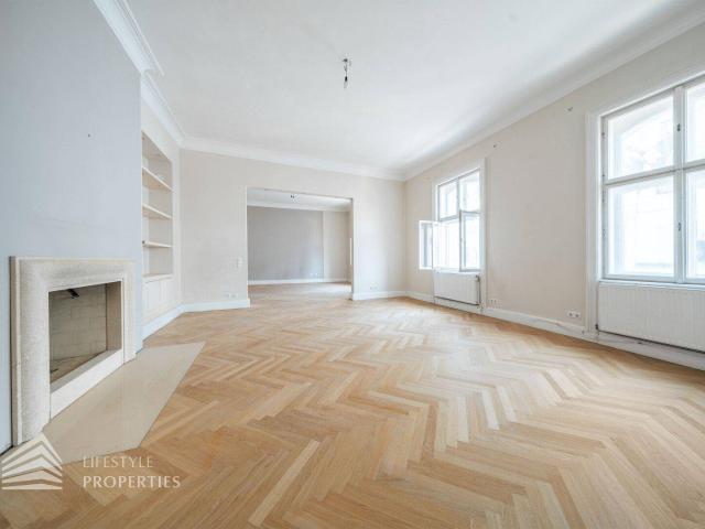 Exklusiver 4 Zimmer Altbau Nähe Oper