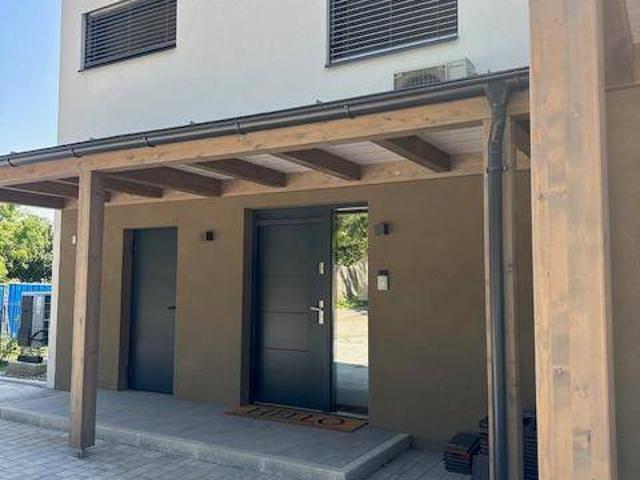 Exklusives Musterhaus – Erstbezug mit voll ausgestatteten Räumen und Terrassengarten in Klagenfurt am Wörthersee