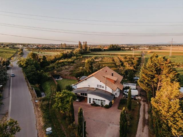 Exklusives Mehrfamilienhaus in Außenlage