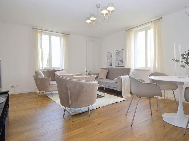 Exklusives möbliertes 4 Zimmer Gästehaus eines historischen Villenanwesen in Wiesbaden Biebrich