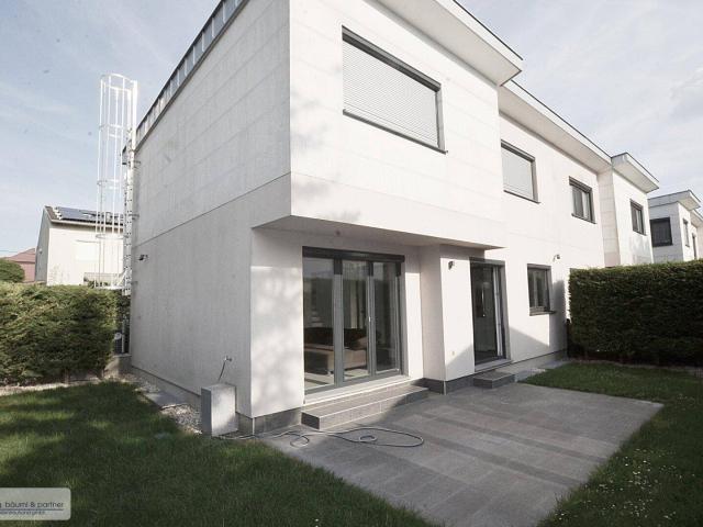 EXKLUSIVES, MODERNES WOHNEN AUF 182M² NAHE LOBAU