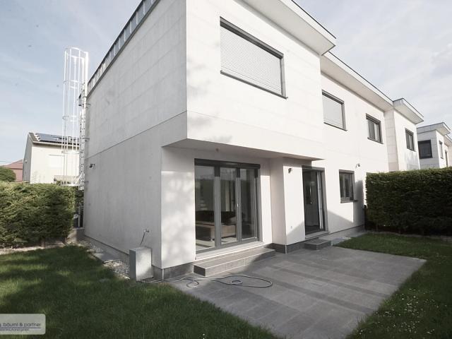 EXKLUSIVES, MODERNES WOHNEN AUF 182M² NAHE LOBAU