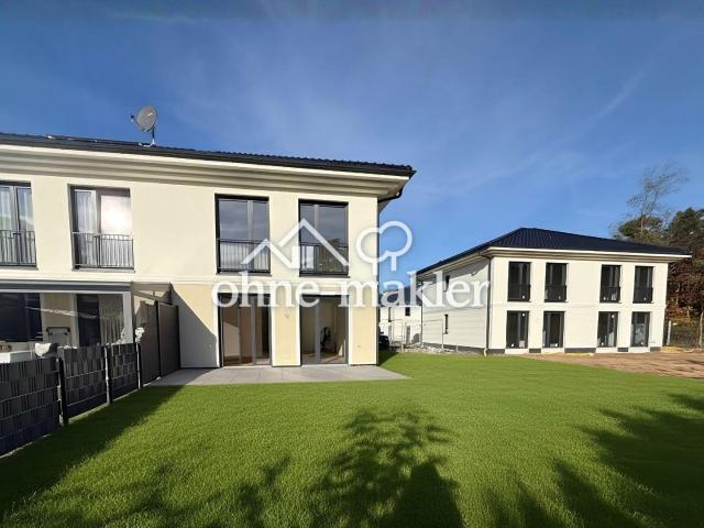 Exklusives Neubau Doppelhaus am See Energieeffizient & modern