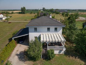 Exklusives Niedrigenergie Einfamilienhaus mit Vollkeller auf 1.008 m² Grundstück in ruhiger Bestlage von Pixendorf