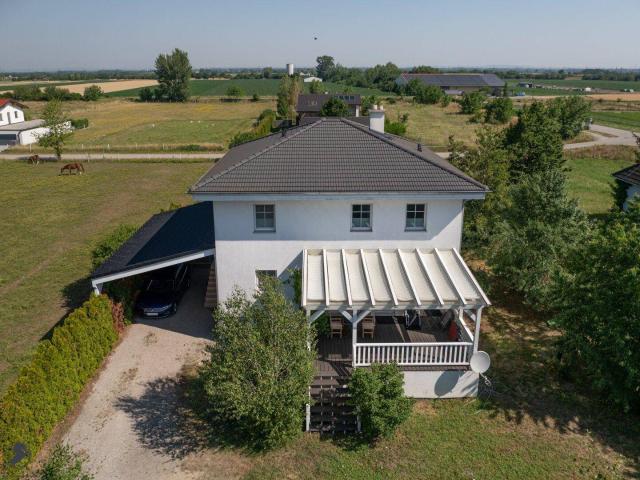 Exklusives Niedrigenergie Einfamilienhaus mit Vollkeller auf 1.008 m² Grundstück in ruhiger Bestlage von Pixendorf