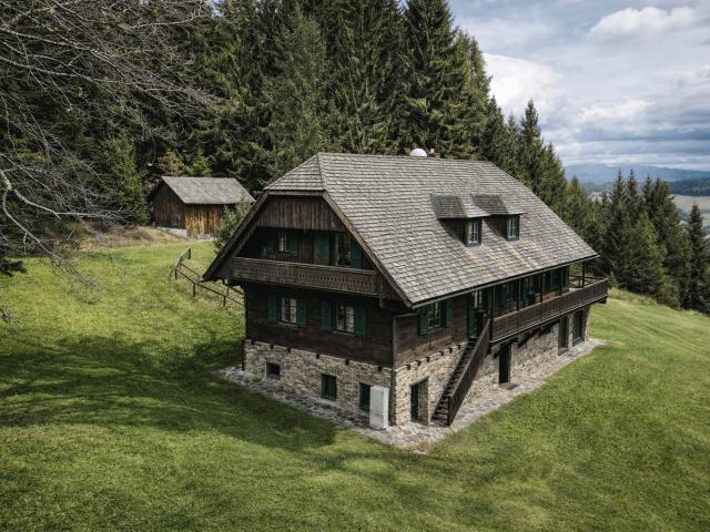 Exklusives, autarkes Almchalet in absoluter Alleinlage