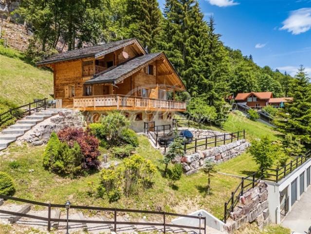 Exklusiv & Seltenes Angebot in St Cergue | Charaktervolles Chalet in erstklassiger erhöhter Lage