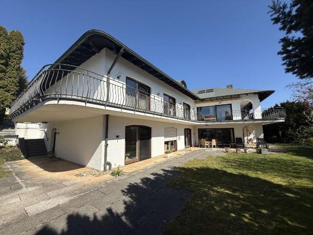 Exklusives Anwesen: 512 m² Wohnfläche, Bergblick, Terrassen, individuelles Veredelungspotial
