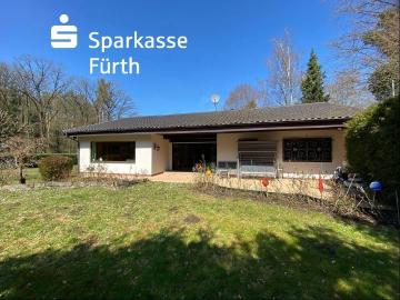 Exklusives Anwesen in absolut ruhiger Lage mit einzigartigem Grundstück!